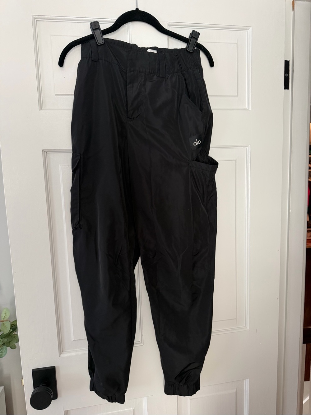 ALO Yoga Black Lightweight cargo Track Pants